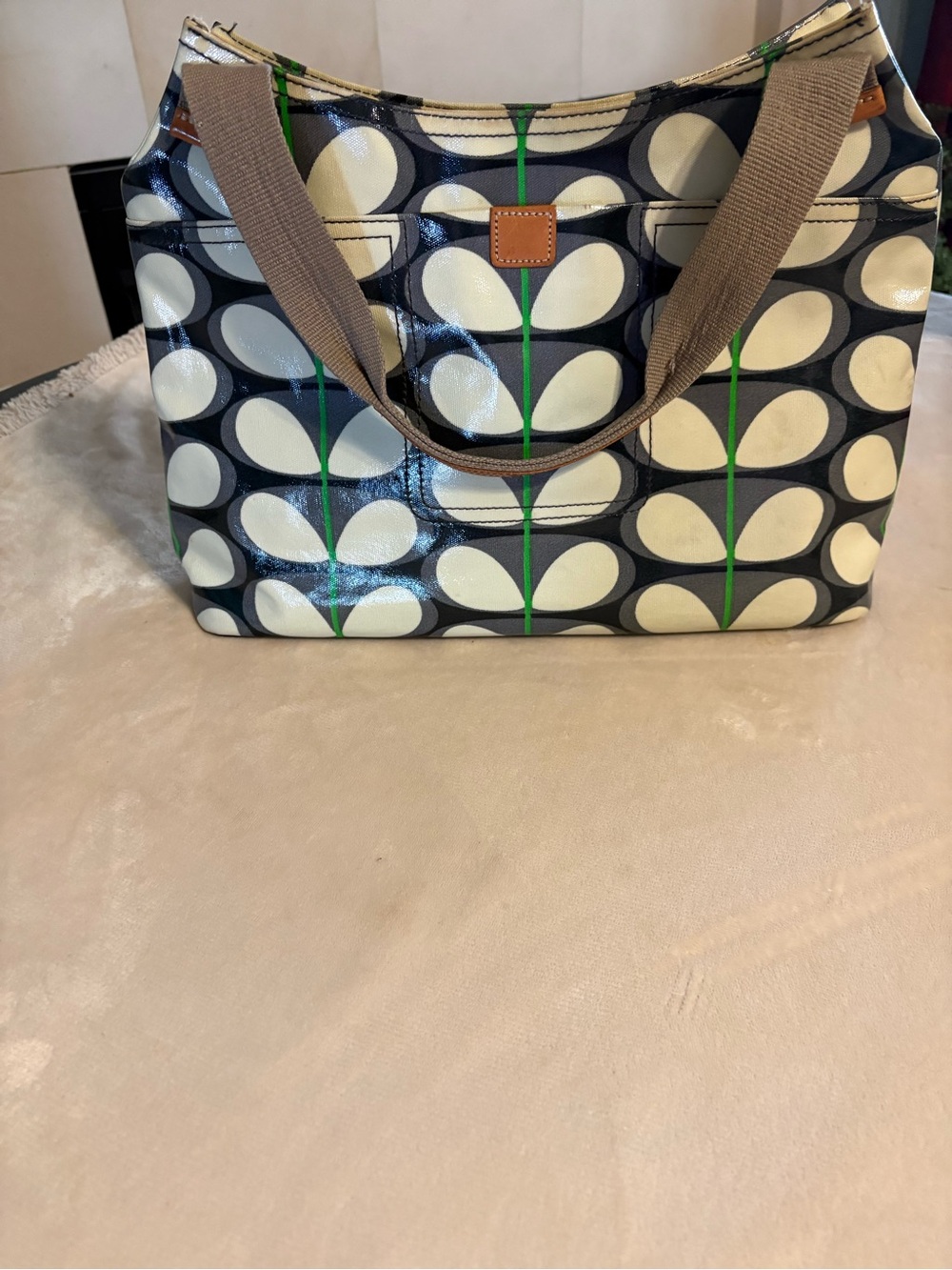 Navy and cream floral-Print Tote with Green Accents
